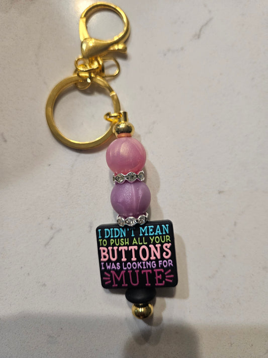 Push buttons keychain